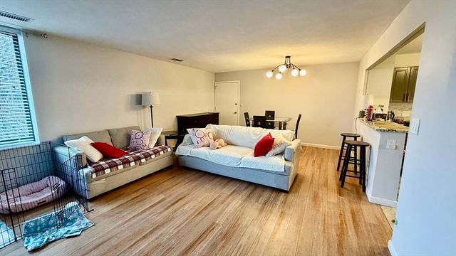 1004 Paradise Road 3N, Swampscott, MA 01907