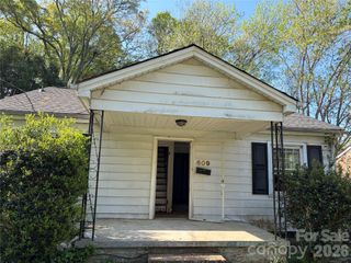 609 W Harvie Avenue, Gastonia, NC 28052
