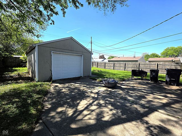 504 Carol Drive, Greenwood, IN 46143