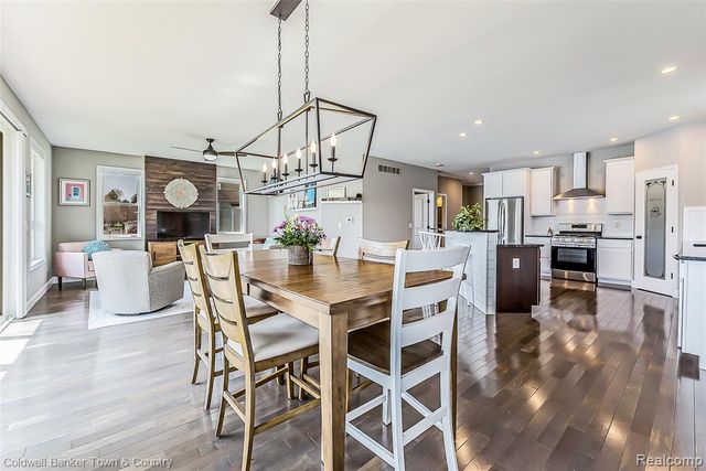 11634 Island Court, Hartland, MI 48353