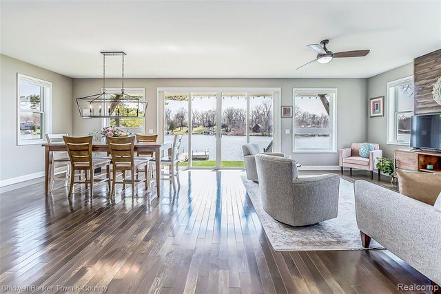 11634 Island Court, Hartland, MI 48353