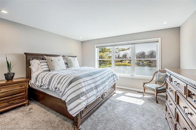 11634 Island Court, Hartland, MI 48353
