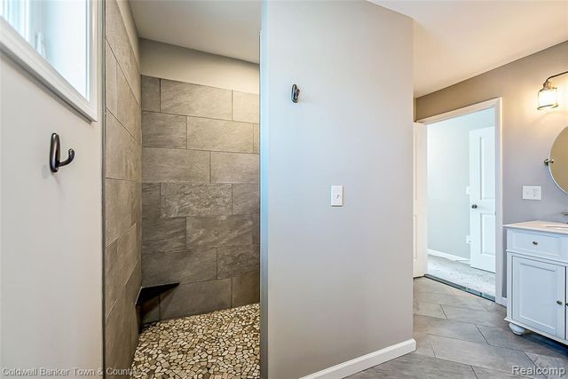 11634 Island Court, Hartland, MI 48353