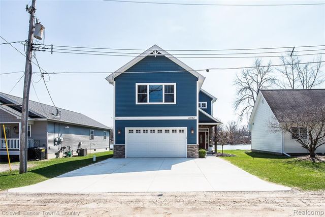 11634 Island Court, Hartland, MI 48353