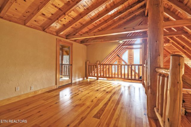 587 Flat Fork Rd, Wartburg, TN 37887