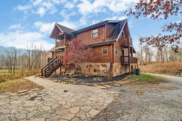 587 Flat Fork Rd, Wartburg, TN 37887