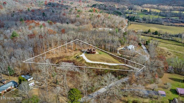 587 Flat Fork Rd, Wartburg, TN 37887
