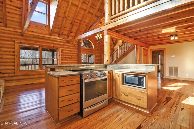 587 Flat Fork Rd, Wartburg, TN 37887