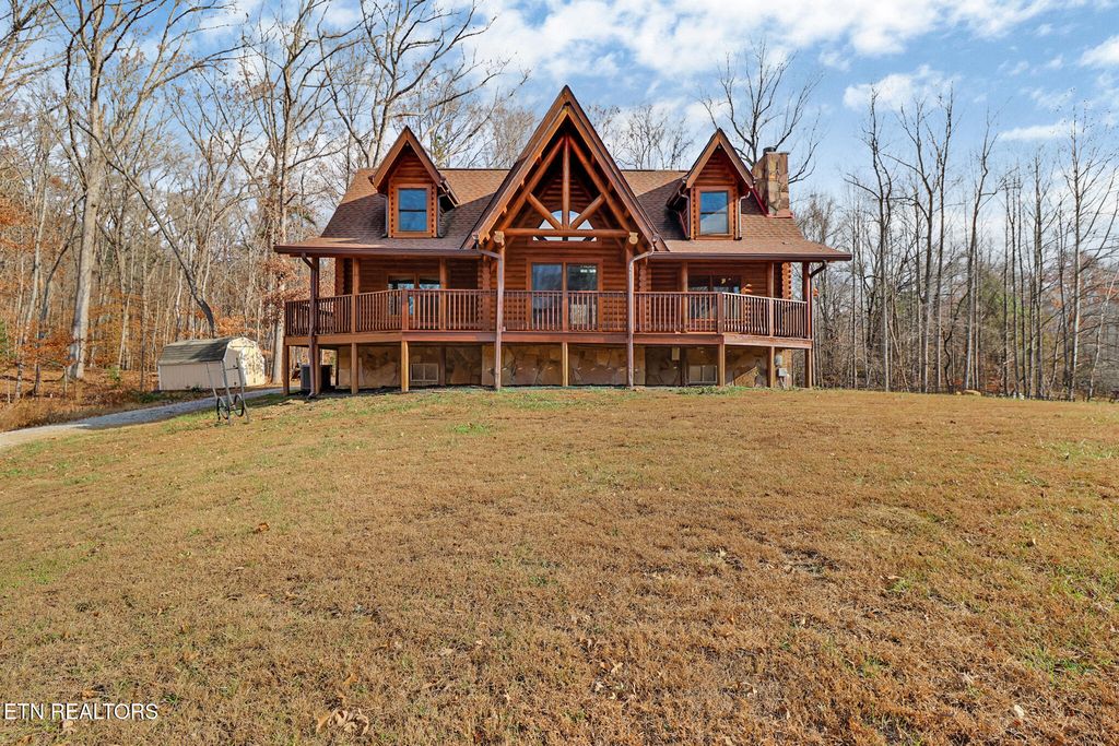 587 Flat Fork Rd, Wartburg, TN 37887