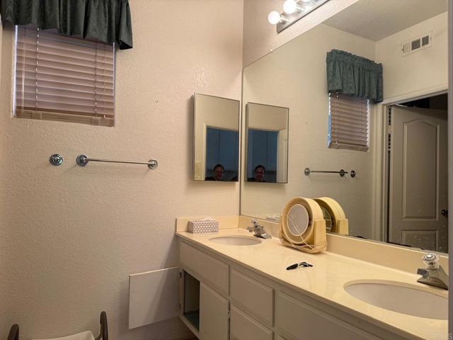 715 marsopa Drive, Vista, CA 92081