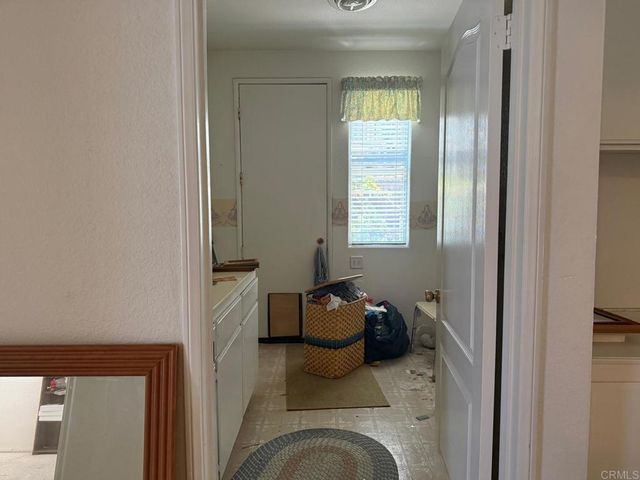 715 marsopa Drive, Vista, CA 92081