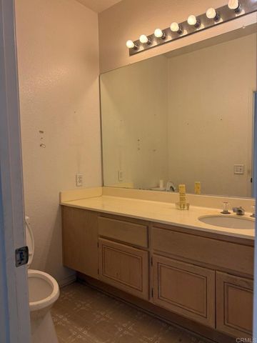715 marsopa Drive, Vista, CA 92081