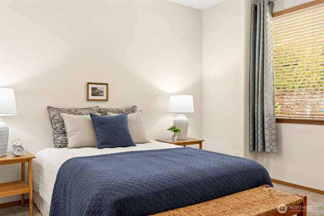 8232 Bainbridge Loop NE, Lacey, WA 98516