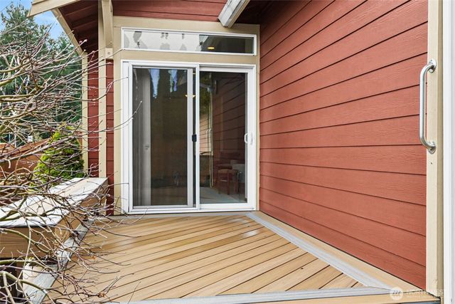 8232 Bainbridge Loop NE, Lacey, WA 98516