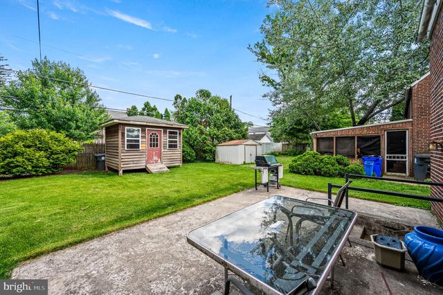 1460 SUNSET DR, Pottstown, PA 19464