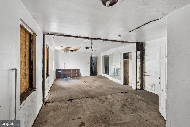 4030 W GIRARD AVE, Philadelphia, PA 19104