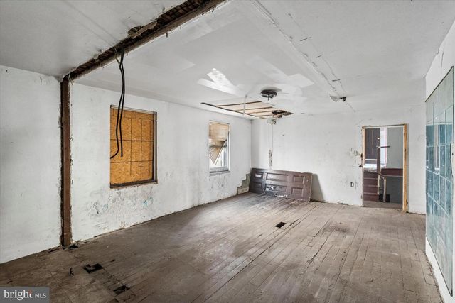 4030 W GIRARD AVE, Philadelphia, PA 19104