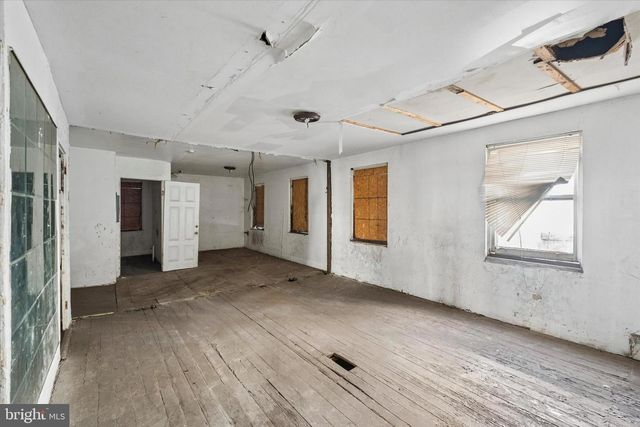 4030 W GIRARD AVE, Philadelphia, PA 19104