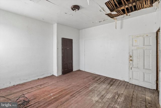 4030 W GIRARD AVE, Philadelphia, PA 19104