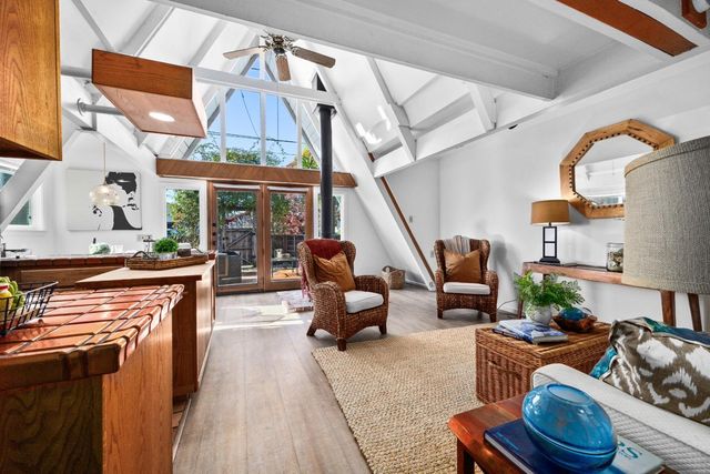 360 36th Avenue, Santa Cruz, CA 95062