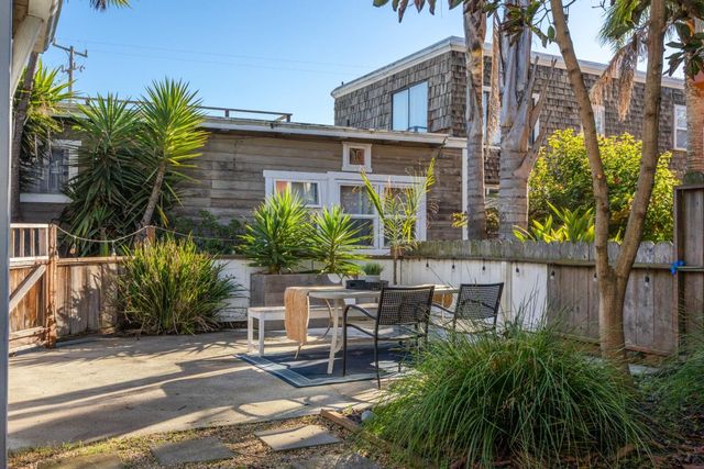 360 36th Avenue, Santa Cruz, CA 95062