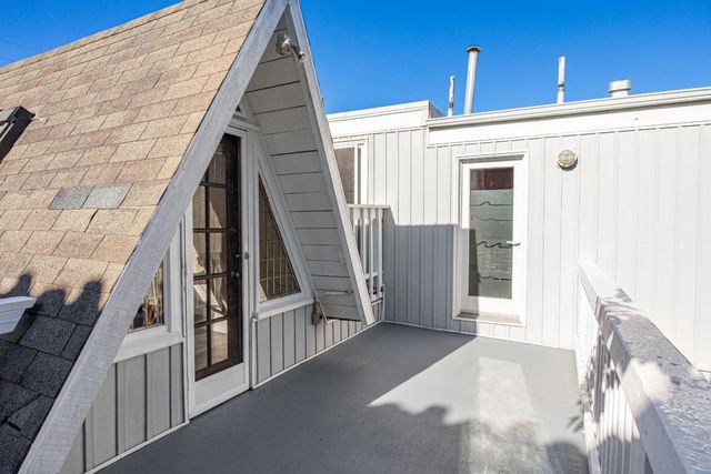 360 36th Avenue, Santa Cruz, CA 95062