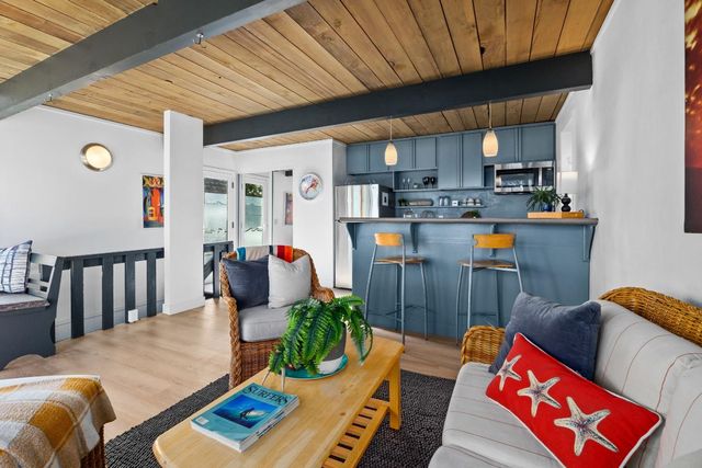 360 36th Avenue, Santa Cruz, CA 95062