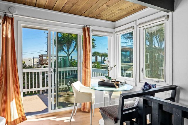 360 36th Avenue, Santa Cruz, CA 95062