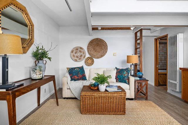 360 36th Avenue, Santa Cruz, CA 95062