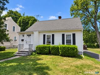 43 McKenzie Street, Middletown, CT 06457