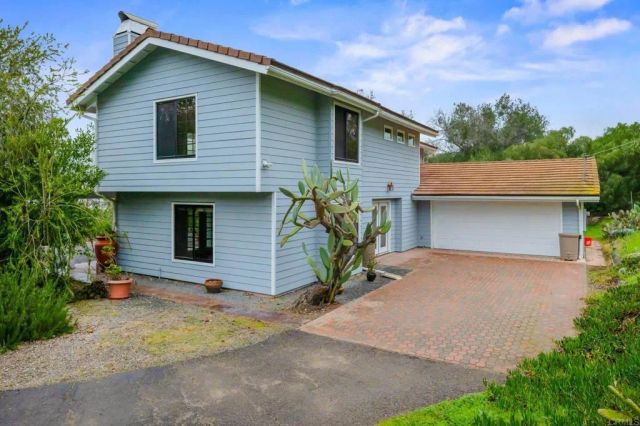 2278 Bautista Avenue, Vista, CA 92084