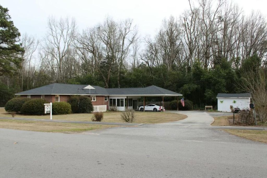 Image 4 of property listing at 18 Chestnut Avenue, Denmark, SC 29042