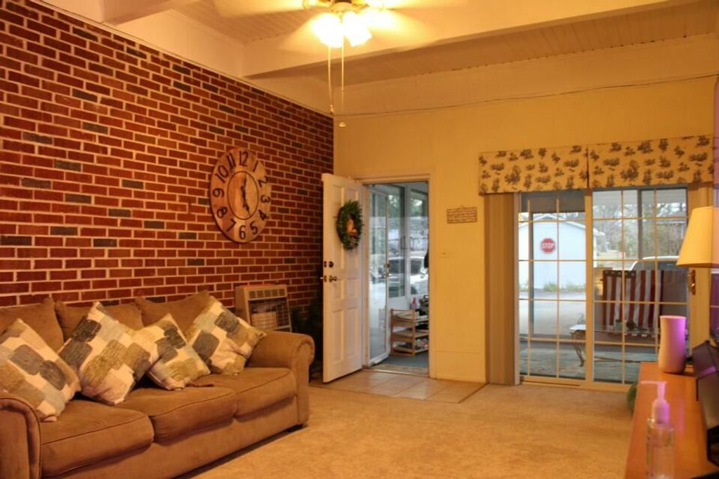 Image 7 of property listing at 18 Chestnut Avenue, Denmark, SC 29042