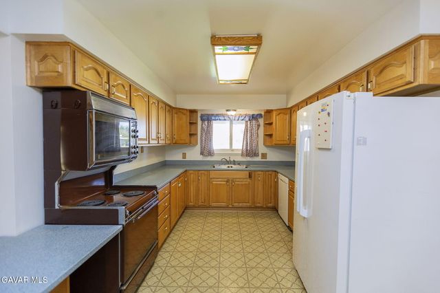 646 E Pillsbury Street, Lancaster, CA 93535