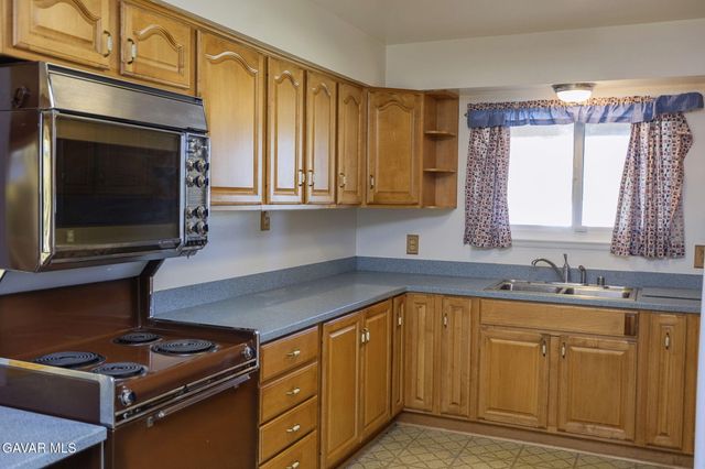 646 E Pillsbury Street, Lancaster, CA 93535