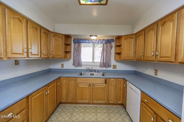 646 E Pillsbury Street, Lancaster, CA 93535