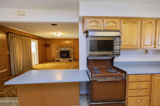 646 E Pillsbury Street, Lancaster, CA 93535