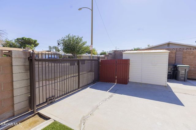 646 E Pillsbury Street, Lancaster, CA 93535