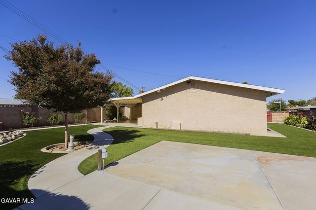 646 E Pillsbury Street, Lancaster, CA 93535