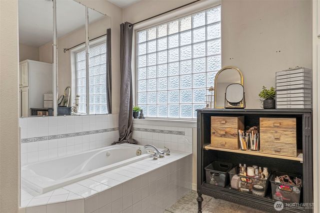 111 Sweet Birch Drive, Longview, WA 98632