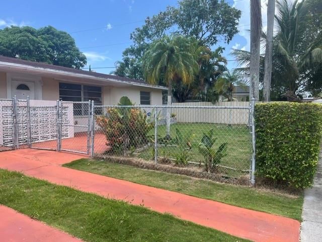 17861 SW 112th Place, Miami, FL 33157