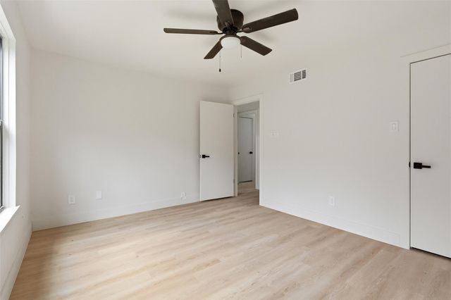 190 Dawns Edge Drive, Conroe, TX 77356