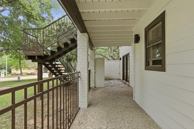 190 Dawns Edge Drive, Conroe, TX 77356