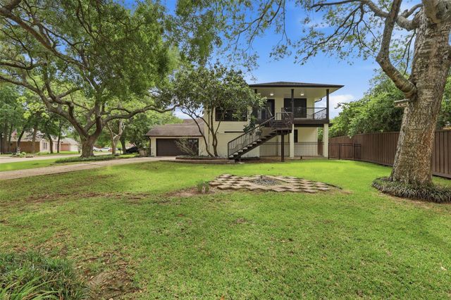 190 Dawns Edge Drive, Conroe, TX 77356