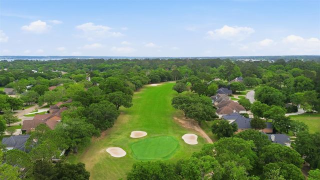 190 Dawns Edge Drive, Conroe, TX 77356