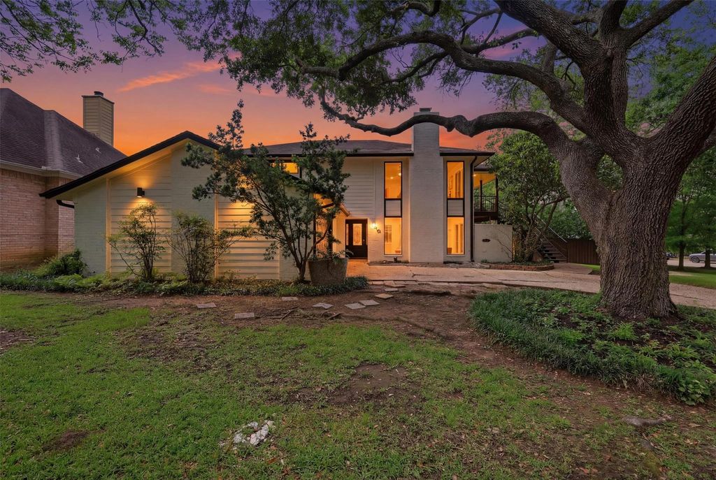 190 Dawns Edge Drive, Conroe, TX 77356