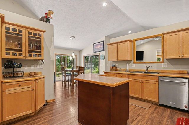 416 E River Road, Dalton Twp, MI 49445
