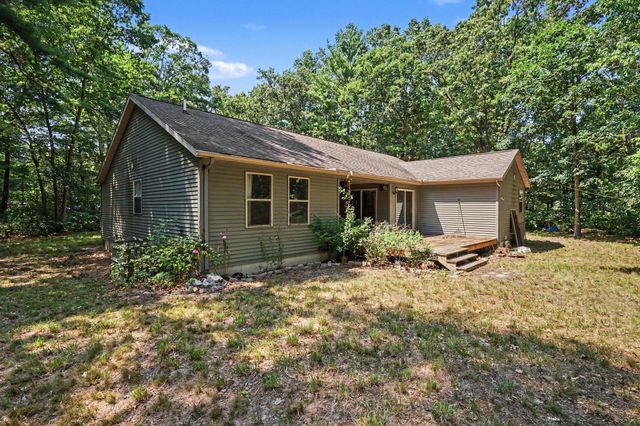416 E River Road, Dalton Twp, MI 49445