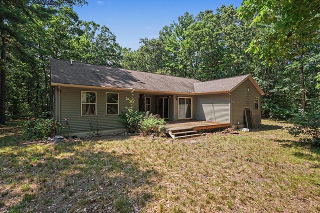 416 E River Road, Dalton Twp, MI 49445