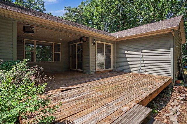 416 E River Road, Dalton Twp, MI 49445